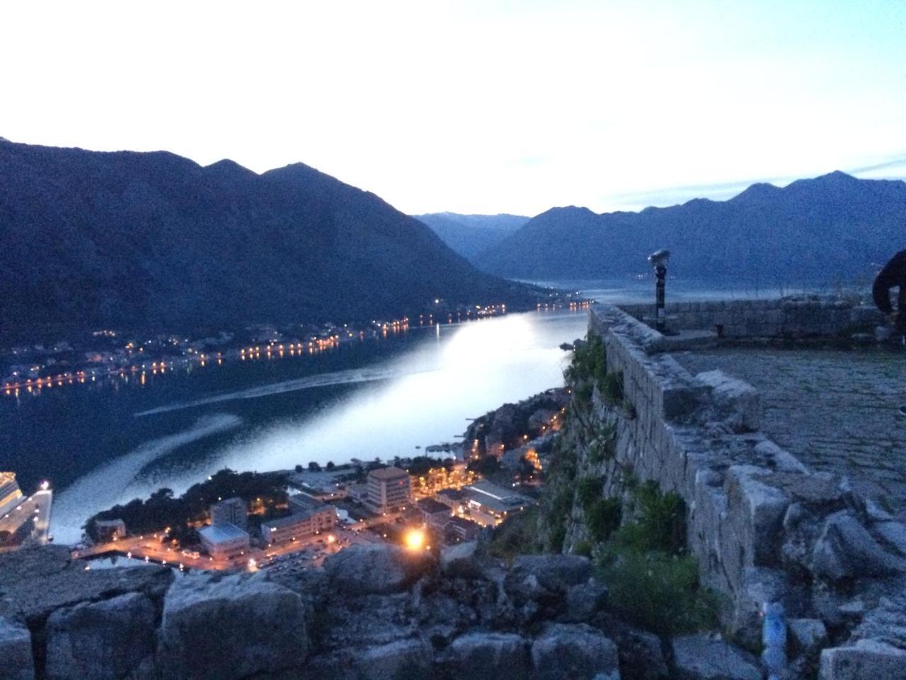 Apartamento Chic & Stylish With Seaview-Terrace - Kotor Indah Exterior foto